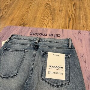 Frame Denim Le Garçon Mid-Rise Straight Jeans - Light Blue Wash